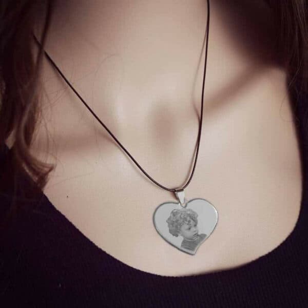 Collier coeur gravé avec photo et nom