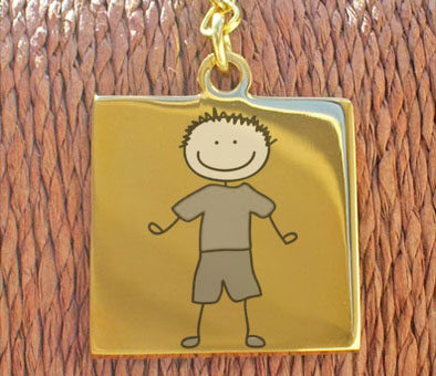 Graver un dessin d'enfant sur porte-clés